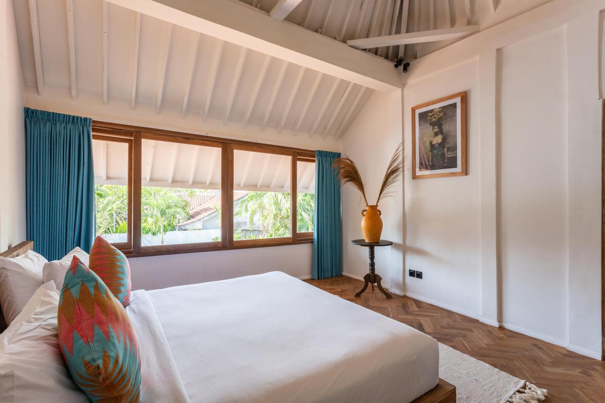 विला 2 Bdr Villa, Walking Distance To Beach. *
